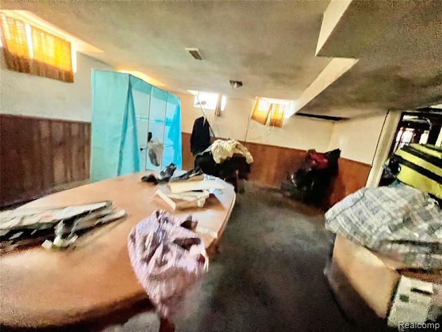 21431 Hollywood Street, Southfield, MI 48075