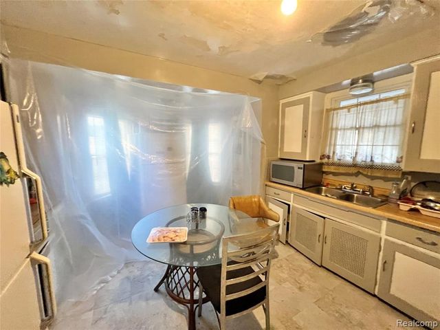 21431 Hollywood Street, Southfield, MI 48075