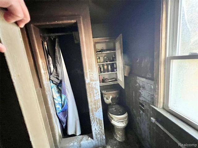 21431 Hollywood Street, Southfield, MI 48075