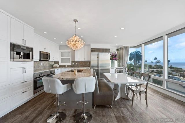 1219 COAST BLVD. 4, La Jolla, CA 92037