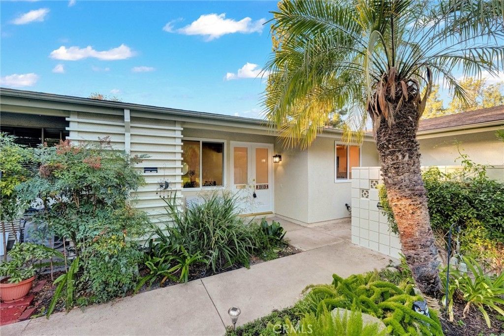 201 Avenida Majorca B, Laguna Woods, CA 92637 — exterior