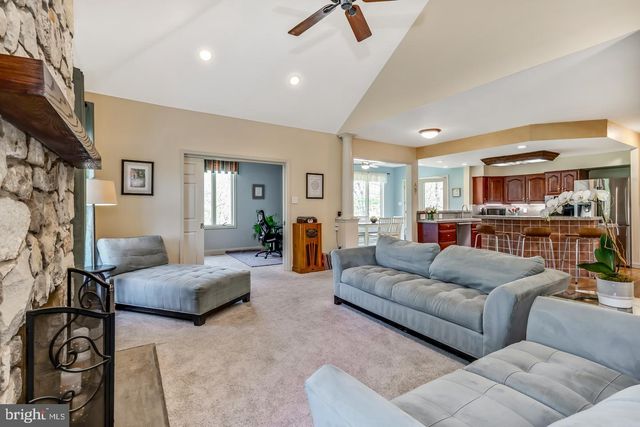 10 TROTTER WAY, Collegeville, PA 19426