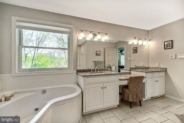 10 TROTTER WAY, Collegeville, PA 19426