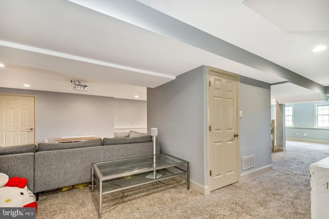 10 TROTTER WAY, Collegeville, PA 19426