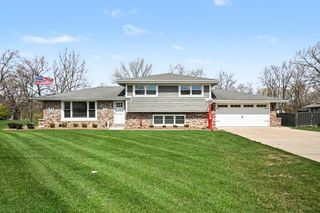11612 N Brightway Drive, Mokena, IL 60448