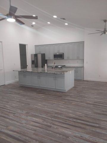 5844 NW Hann Drive, Port St. Lucie, Port St Lucie, FL 34986