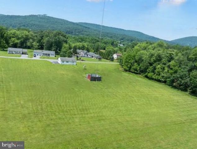 10 RADIO LN, Thurmont, MD 21788