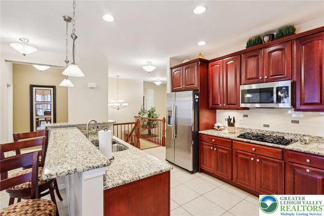 2113 Kingsview Road, Lower Macungie Twp, PA 18062