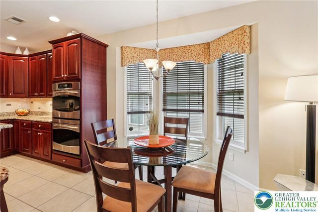 2113 Kingsview Road, Lower Macungie Twp, PA 18062