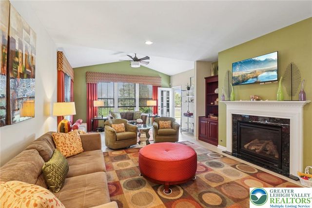 2113 Kingsview Road, Lower Macungie Twp, PA 18062