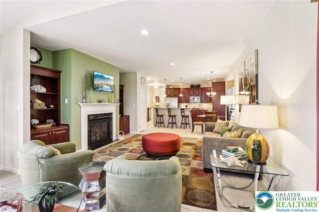 2113 Kingsview Road, Lower Macungie Twp, PA 18062