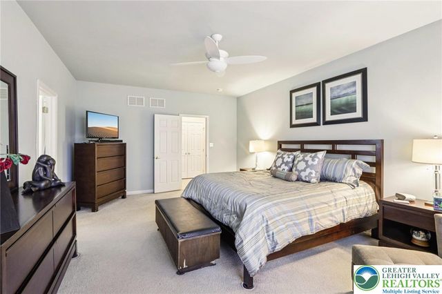 2113 Kingsview Road, Lower Macungie Twp, PA 18062