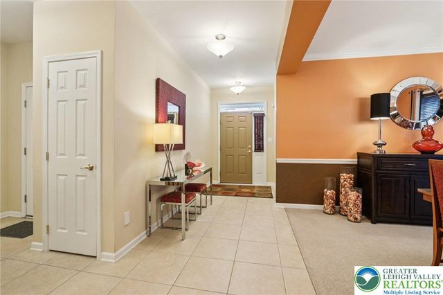 2113 Kingsview Road, Lower Macungie Twp, PA 18062