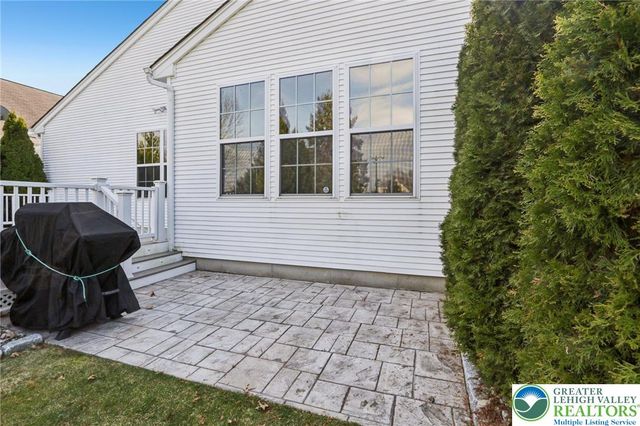 2113 Kingsview Road, Lower Macungie Twp, PA 18062