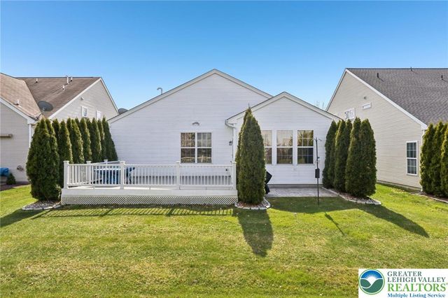 2113 Kingsview Road, Lower Macungie Twp, PA 18062