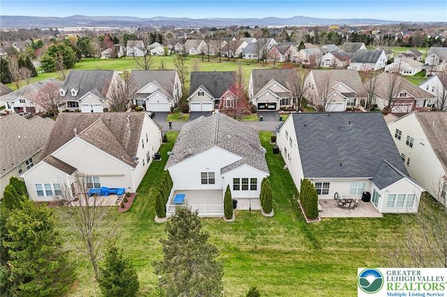 2113 Kingsview Road, Lower Macungie Twp, PA 18062