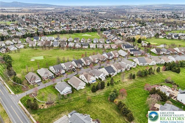 2113 Kingsview Road, Lower Macungie Twp, PA 18062