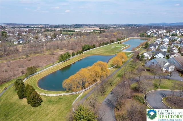 2113 Kingsview Road, Lower Macungie Twp, PA 18062