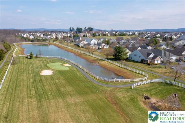 2113 Kingsview Road, Lower Macungie Twp, PA 18062