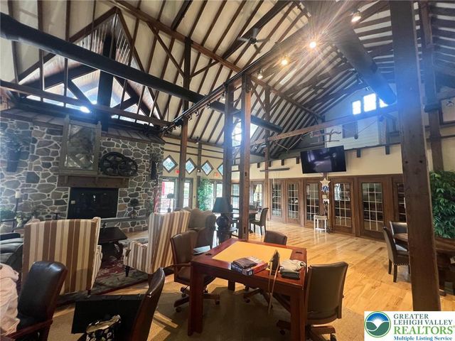 2113 Kingsview Road, Lower Macungie Twp, PA 18062