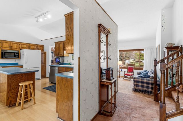 1531 Oakwood Terrace, Shoreview, MN 55126