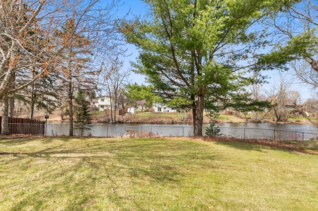 1531 Oakwood Terrace, Shoreview, MN 55126