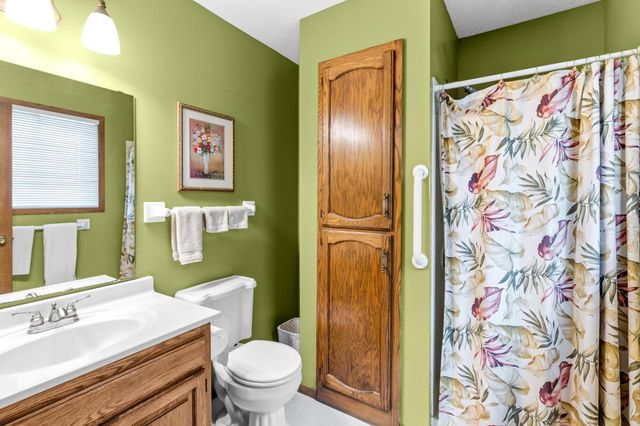 1531 Oakwood Terrace, Shoreview, MN 55126