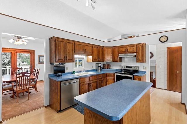 1531 Oakwood Terrace, Shoreview, MN 55126