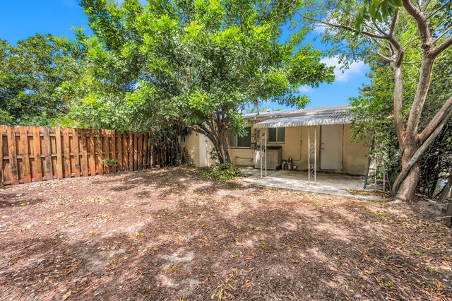 2107 NE 15th Avenue, Wilton Manors, FL 33305