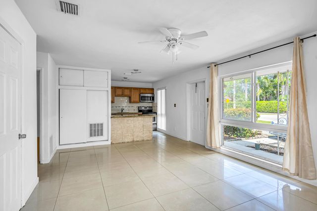2107 NE 15th Avenue, Wilton Manors, FL 33305