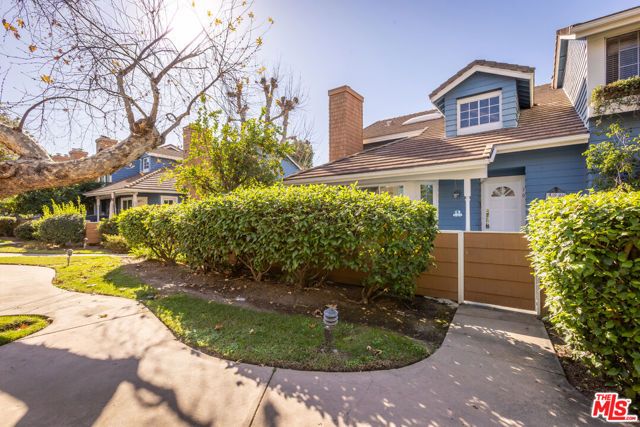 18721 Hatteras Street 10, Tarzana (los Angeles), CA 91356