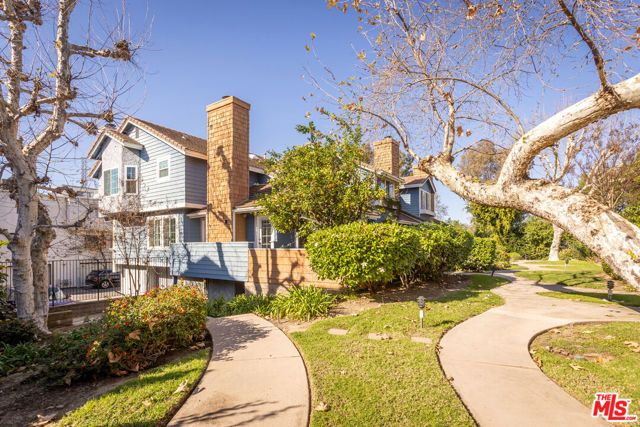 18721 Hatteras Street 10, Tarzana (los Angeles), CA 91356