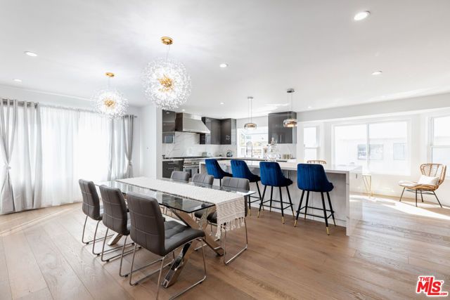 18721 Hatteras Street 10, Tarzana (los Angeles), CA 91356