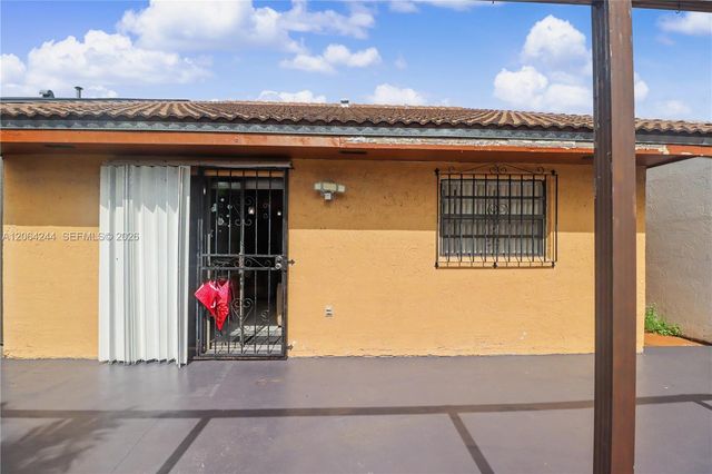 5465 W 21st Court, Hialeah, FL 33016