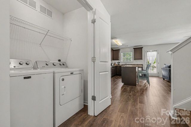 2428 Alex Ryan Drive, Charlotte, NC 28216