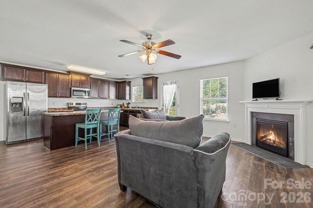 2428 Alex Ryan Drive, Charlotte, NC 28216