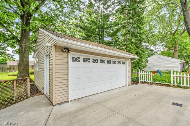 3732 W 232nd Street, North Olmsted, OH 44070