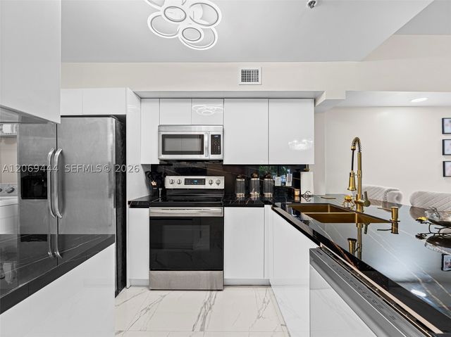 12106 Saint Andrews Pl 202, Miramar, FL 33025