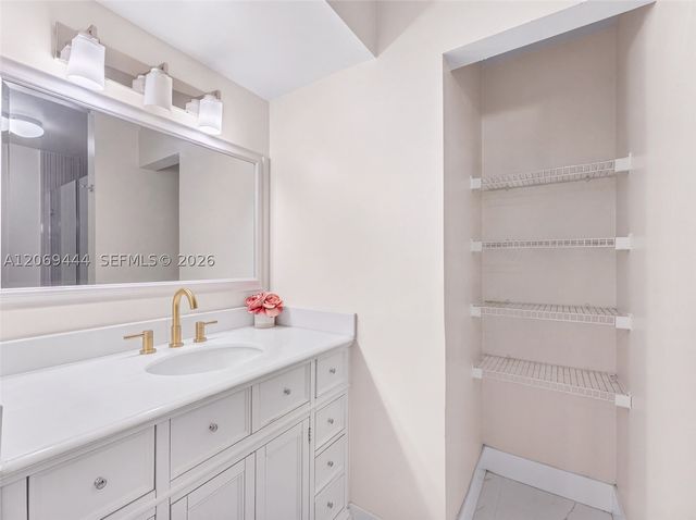 12106 Saint Andrews Pl 202, Miramar, FL 33025