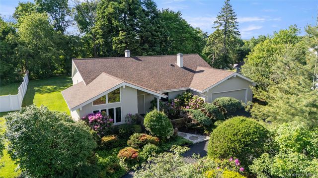 18 Kristi Drive, Muttontown, NY 11753