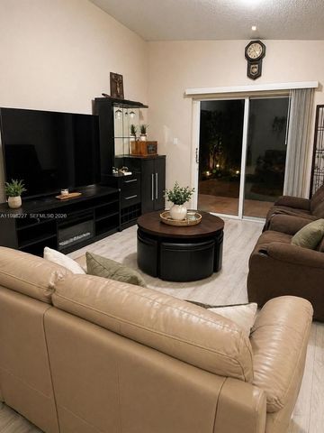 20401 SW 1st Street, Pembroke Pines, FL 33029