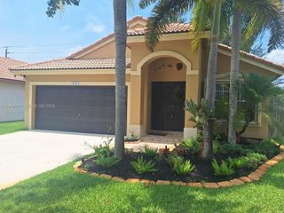 20401 SW 1st Street, Pembroke Pines, FL 33029