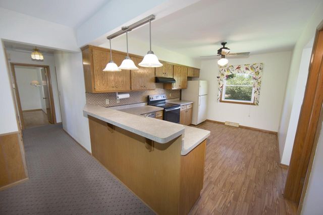 10520 W Monastery DRIVE, Franklin, WI 53132