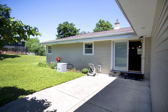 10520 W Monastery DRIVE, Franklin, WI 53132