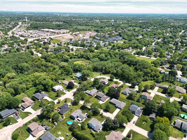 10520 W Monastery DRIVE, Franklin, WI 53132