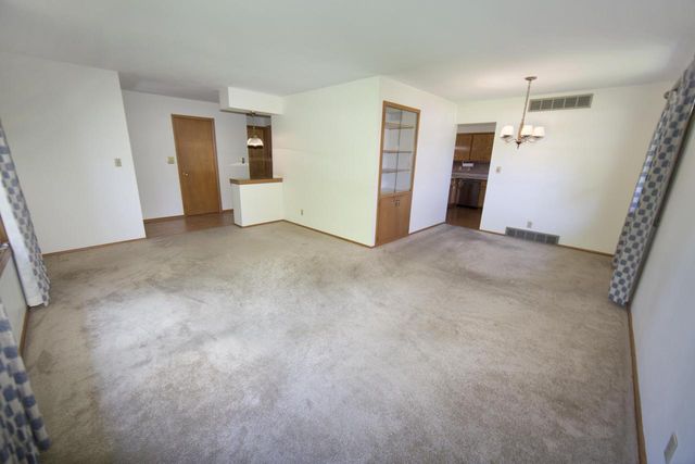 10520 W Monastery DRIVE, Franklin, WI 53132