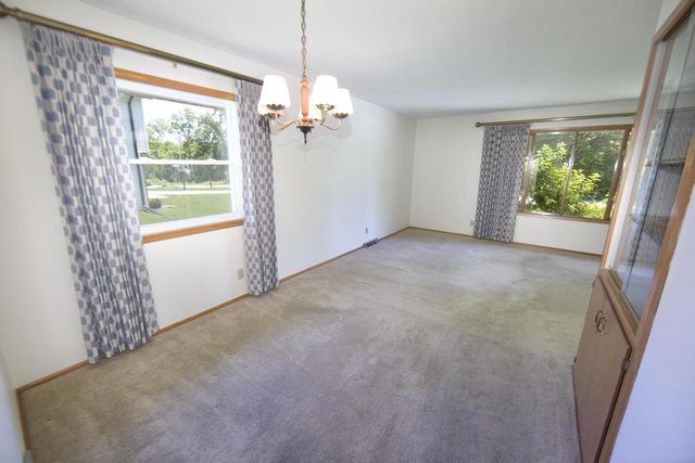 10520 W Monastery DRIVE, Franklin, WI 53132