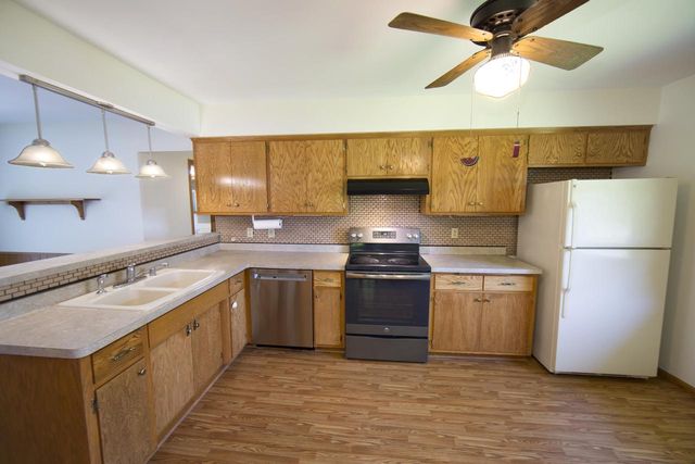 10520 W Monastery DRIVE, Franklin, WI 53132