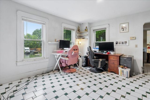 60 Avery Street, Laconia, NH 03246