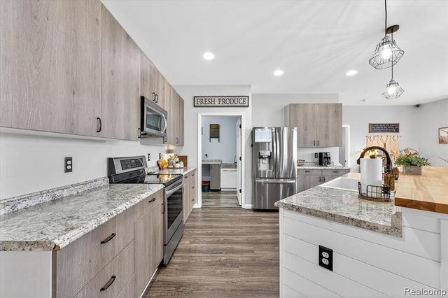 1881 S Lake George Road, Attica, MI 48412